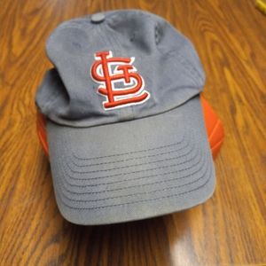 Unisex STL Cards Fitted Washed Cap.
